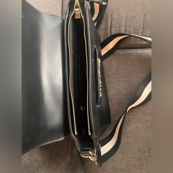 Valentino by Mario Valentino Crossbody/Shoulder bag (adjustable). - Picture 3 of 4